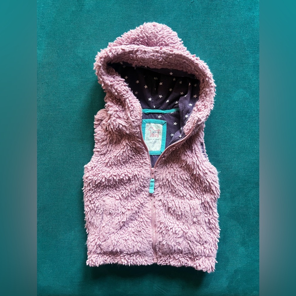 Mini Boden Plush Vest Hoodie in Lavender 2-3 yo